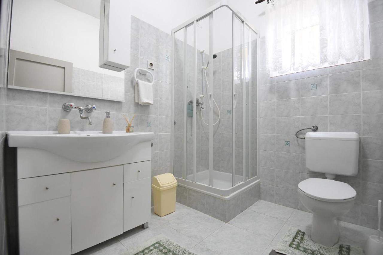 Apartmani Erna Pašman Extérieur photo