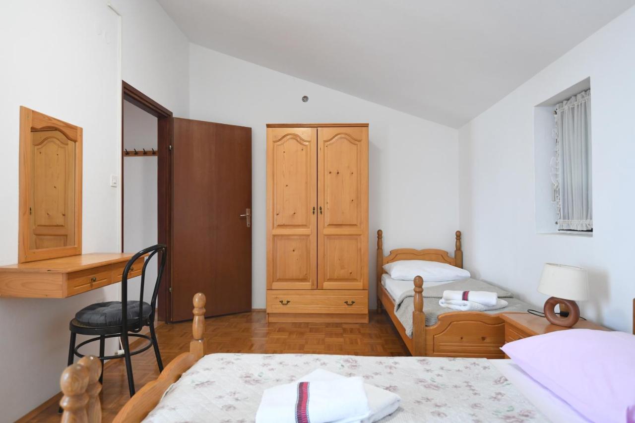 Apartmani Erna Pašman Extérieur photo